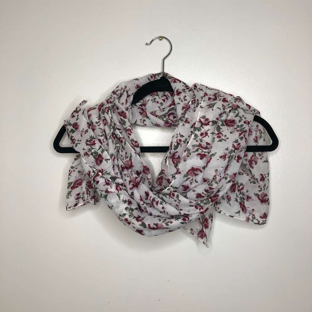 🌸H&M Floral Scarf - cream/burgundy/pink/green EUC